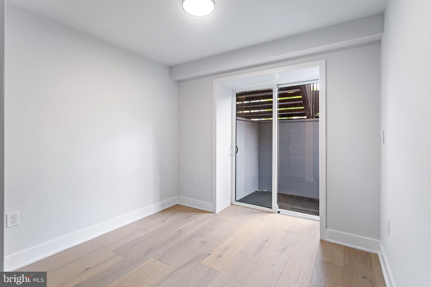 845 19TH ST NE #UNIT 4, WASHINGTON, District Of Columbia 20002, 2 Bedrooms Bedrooms, ,1 BathroomBathrooms,Residential,For sale,845 19TH ST NE #UNIT 4,DCDC2199870 MLS # DCDC2199870