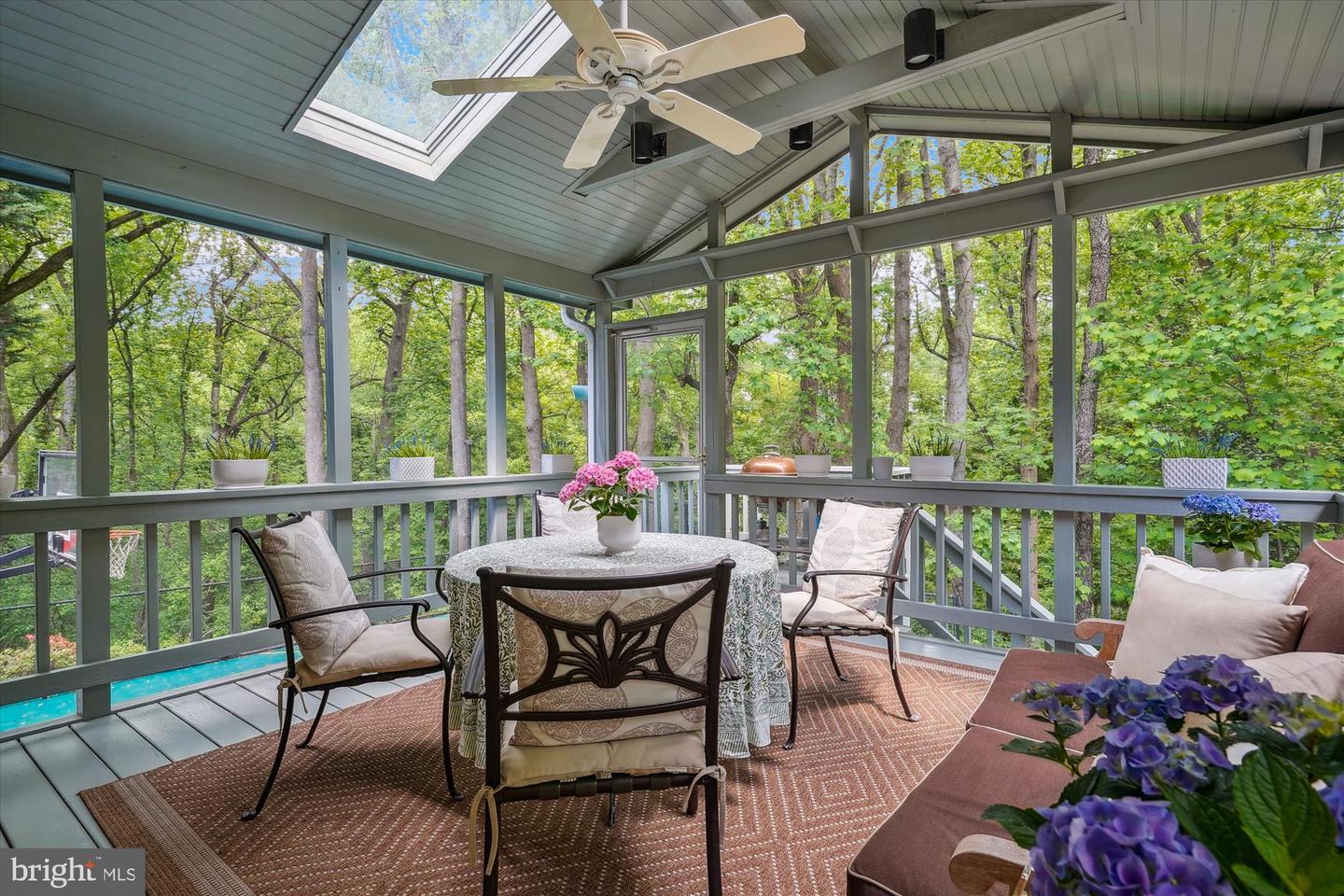 1586 FOREST VILLA LN, MCLEAN, Virginia 22101, 5 Bedrooms Bedrooms, ,3 BathroomsBathrooms,Residential,For sale,1586 FOREST VILLA LN,VAFX2239798 MLS # VAFX2239798