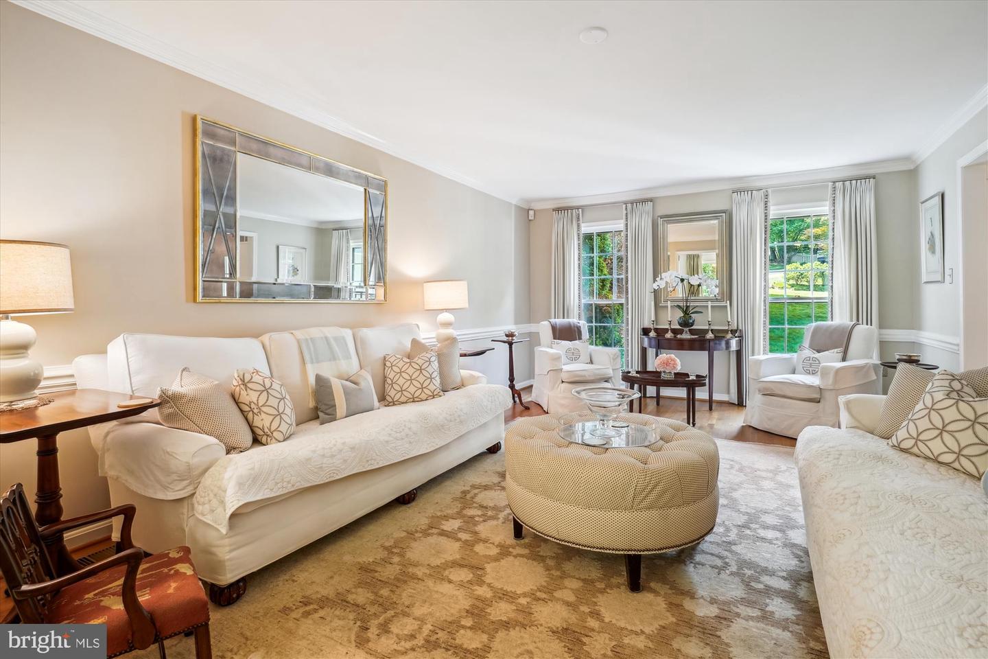 1586 FOREST VILLA LN, MCLEAN, Virginia 22101, 5 Bedrooms Bedrooms, ,3 BathroomsBathrooms,Residential,For sale,1586 FOREST VILLA LN,VAFX2239798 MLS # VAFX2239798