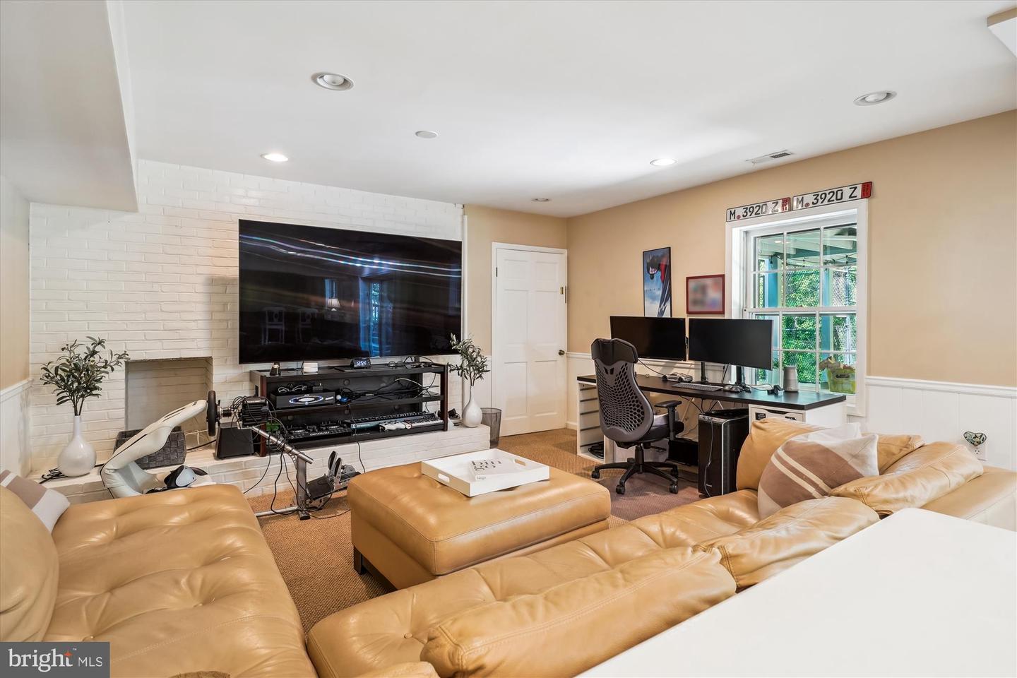 1586 FOREST VILLA LN, MCLEAN, Virginia 22101, 5 Bedrooms Bedrooms, ,3 BathroomsBathrooms,Residential,For sale,1586 FOREST VILLA LN,VAFX2239798 MLS # VAFX2239798