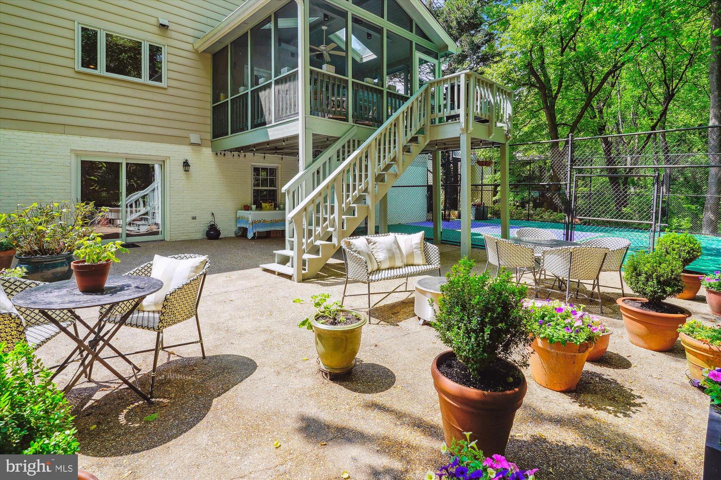 1586 FOREST VILLA LN, MCLEAN, Virginia 22101, 5 Bedrooms Bedrooms, ,3 BathroomsBathrooms,Residential,For sale,1586 FOREST VILLA LN,VAFX2239798 MLS # VAFX2239798