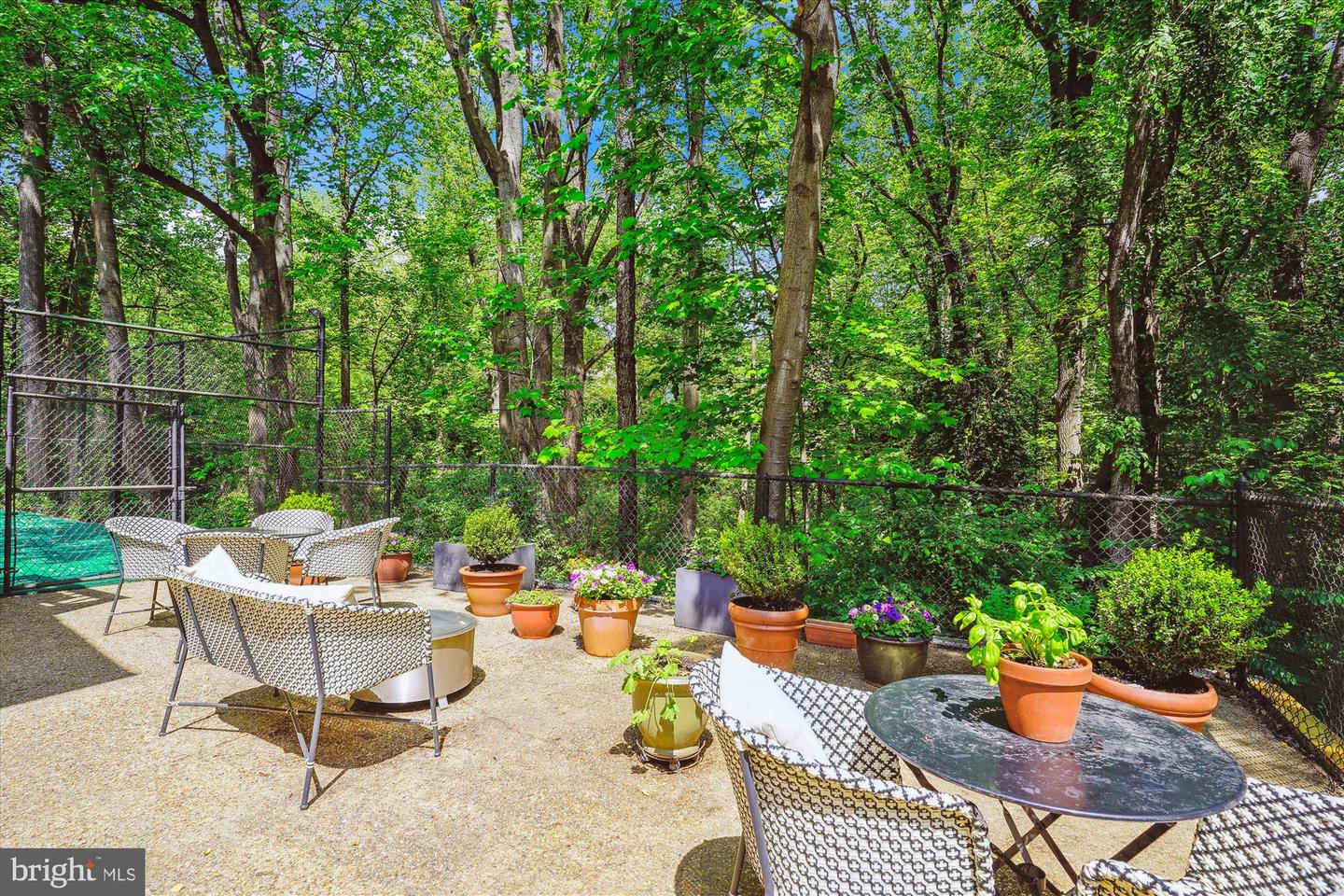 1586 FOREST VILLA LN, MCLEAN, Virginia 22101, 5 Bedrooms Bedrooms, ,3 BathroomsBathrooms,Residential,For sale,1586 FOREST VILLA LN,VAFX2239798 MLS # VAFX2239798