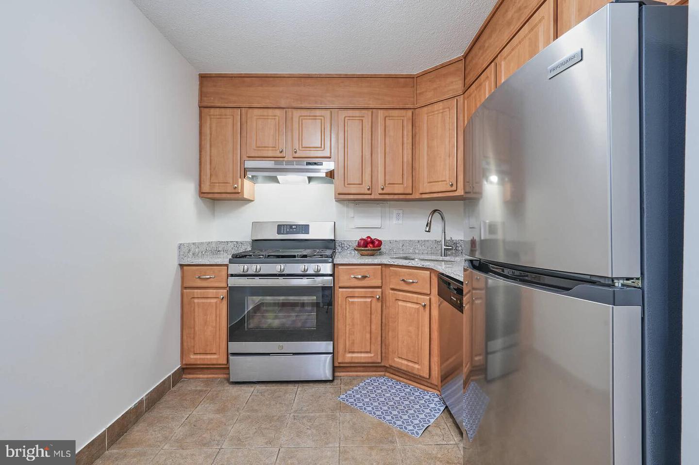 4600 S FOUR MILE RUN DR #907, ARLINGTON, Virginia 22204, 1 Bedroom Bedrooms, ,1 BathroomBathrooms,Residential,For sale,4600 S FOUR MILE RUN DR #907,VAAR2057284 MLS # VAAR2057284