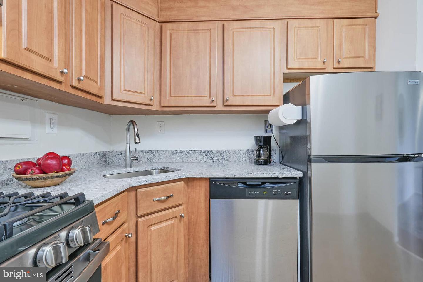 4600 S FOUR MILE RUN DR #907, ARLINGTON, Virginia 22204, 1 Bedroom Bedrooms, ,1 BathroomBathrooms,Residential,For sale,4600 S FOUR MILE RUN DR #907,VAAR2057284 MLS # VAAR2057284