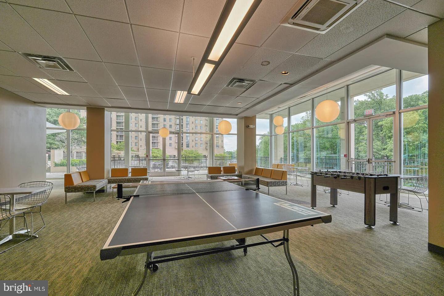 4600 S FOUR MILE RUN DR #907, ARLINGTON, Virginia 22204, 1 Bedroom Bedrooms, ,1 BathroomBathrooms,Residential,For sale,4600 S FOUR MILE RUN DR #907,VAAR2057284 MLS # VAAR2057284