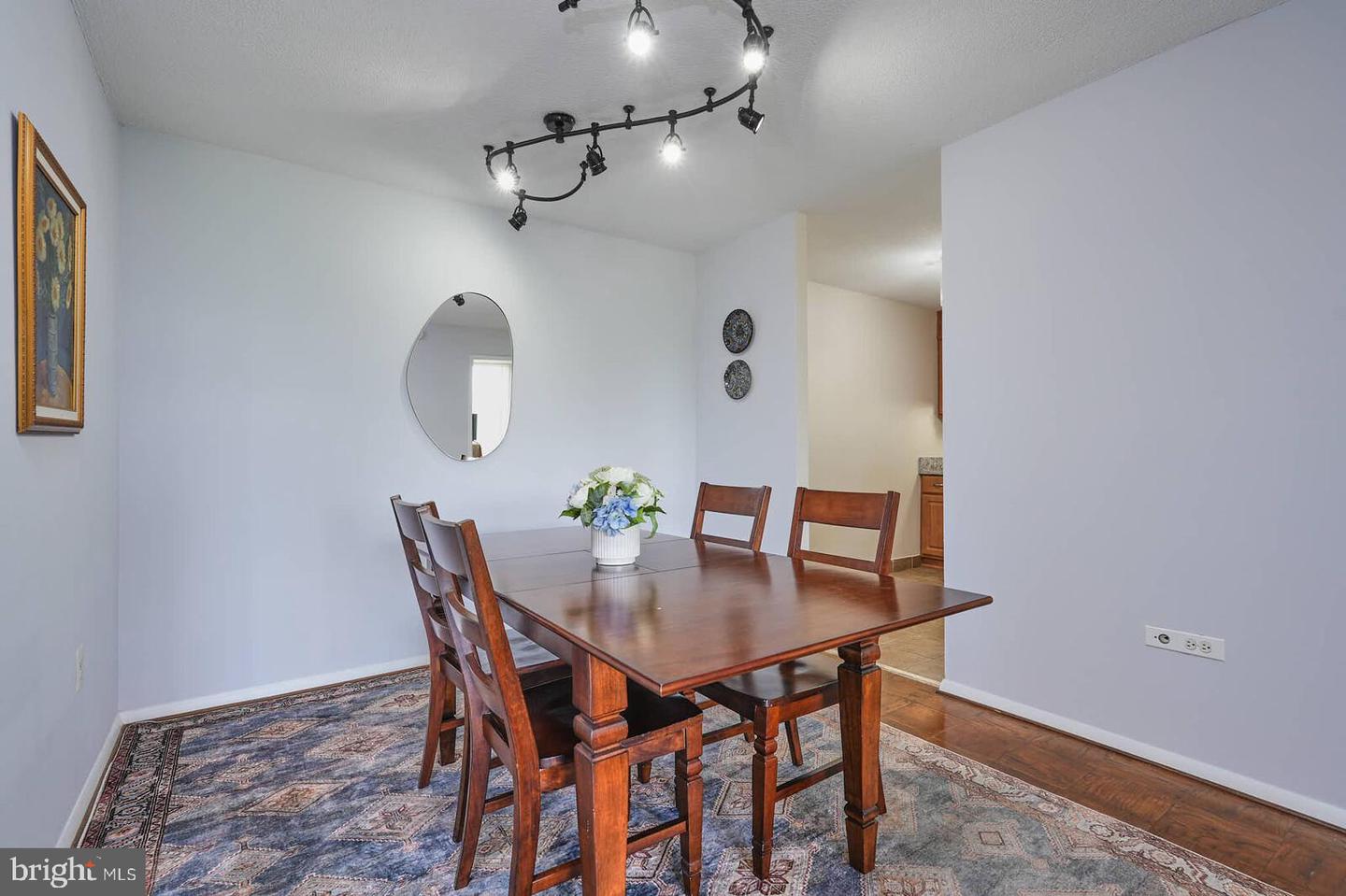 4600 S FOUR MILE RUN DR #907, ARLINGTON, Virginia 22204, 1 Bedroom Bedrooms, ,1 BathroomBathrooms,Residential,For sale,4600 S FOUR MILE RUN DR #907,VAAR2057284 MLS # VAAR2057284