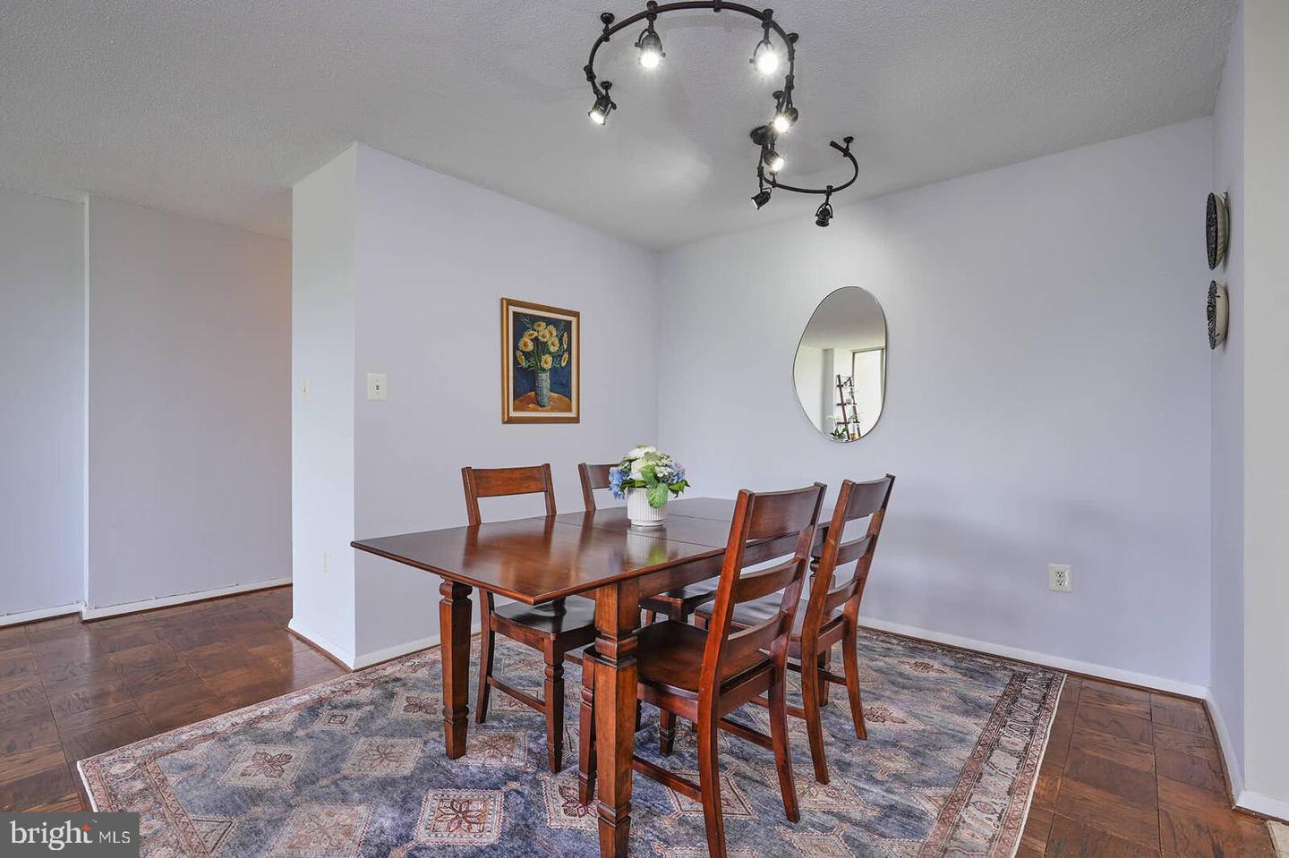 4600 S FOUR MILE RUN DR #907, ARLINGTON, Virginia 22204, 1 Bedroom Bedrooms, ,1 BathroomBathrooms,Residential,For sale,4600 S FOUR MILE RUN DR #907,VAAR2057284 MLS # VAAR2057284