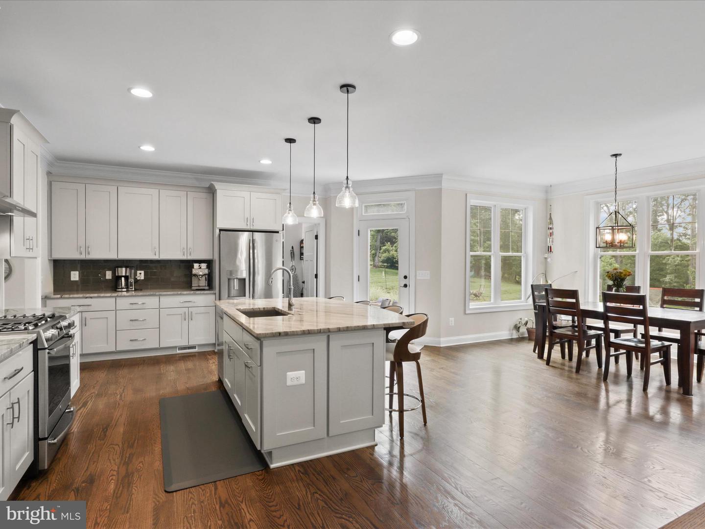 8254 LEES RIDGE RD, WARRENTON, Virginia 20186, 5 Bedrooms Bedrooms, ,4 BathroomsBathrooms,Residential,For sale,8254 LEES RIDGE RD,VAFQ2016568 MLS # VAFQ2016568