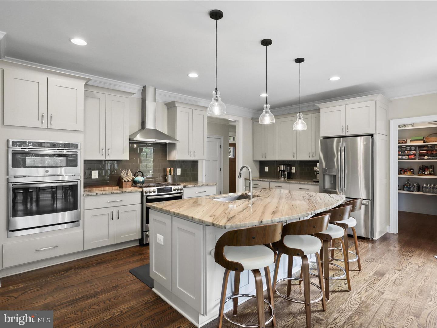 8254 LEES RIDGE RD, WARRENTON, Virginia 20186, 5 Bedrooms Bedrooms, ,4 BathroomsBathrooms,Residential,For sale,8254 LEES RIDGE RD,VAFQ2016568 MLS # VAFQ2016568