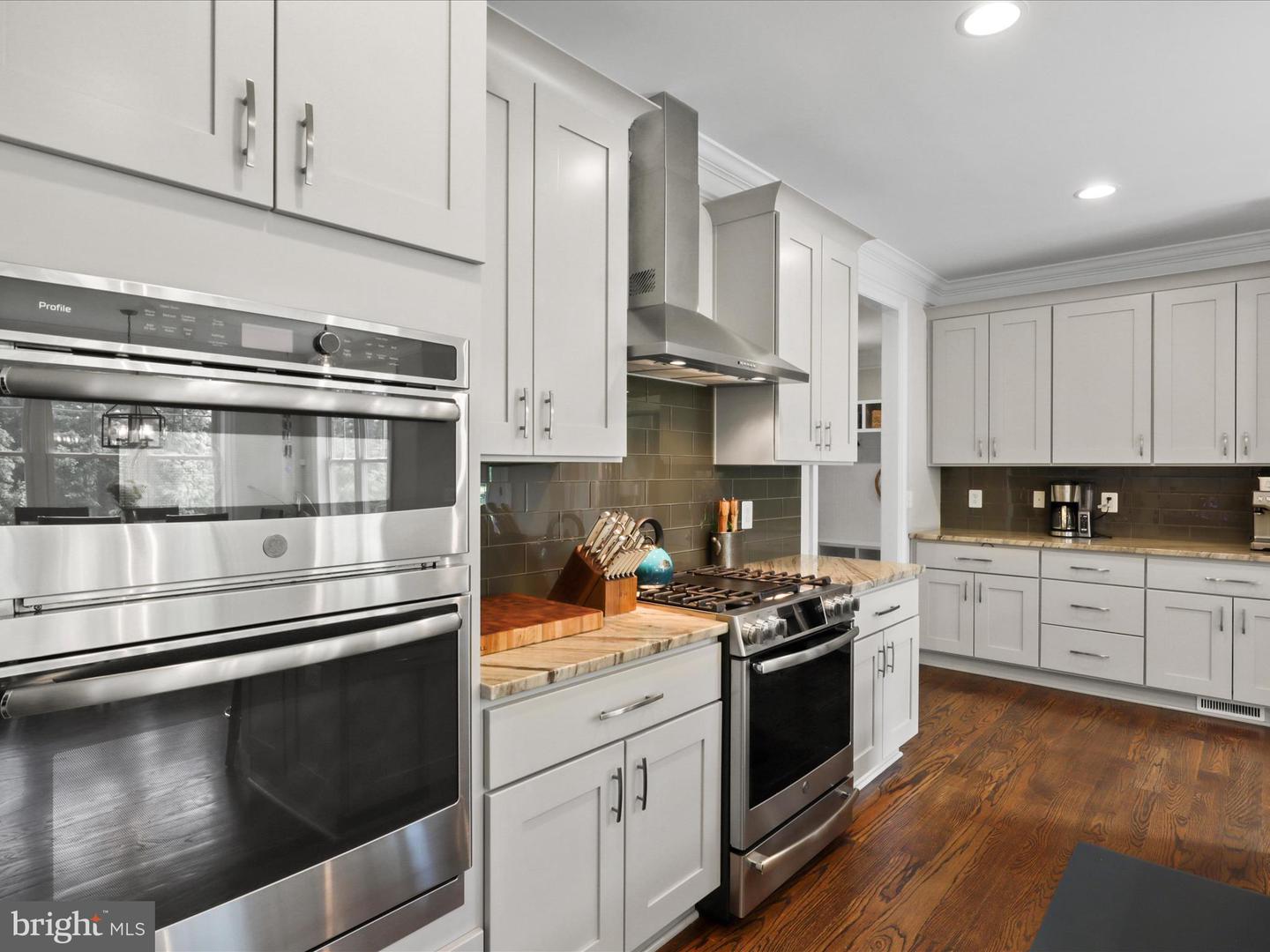 8254 LEES RIDGE RD, WARRENTON, Virginia 20186, 5 Bedrooms Bedrooms, ,4 BathroomsBathrooms,Residential,For sale,8254 LEES RIDGE RD,VAFQ2016568 MLS # VAFQ2016568