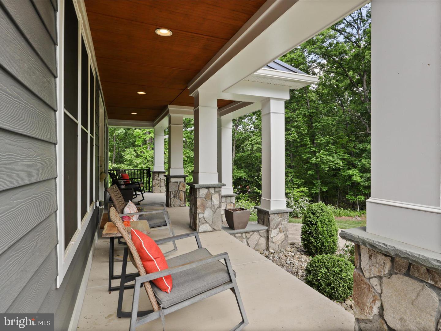 8254 LEES RIDGE RD, WARRENTON, Virginia 20186, 5 Bedrooms Bedrooms, ,4 BathroomsBathrooms,Residential,For sale,8254 LEES RIDGE RD,VAFQ2016568 MLS # VAFQ2016568