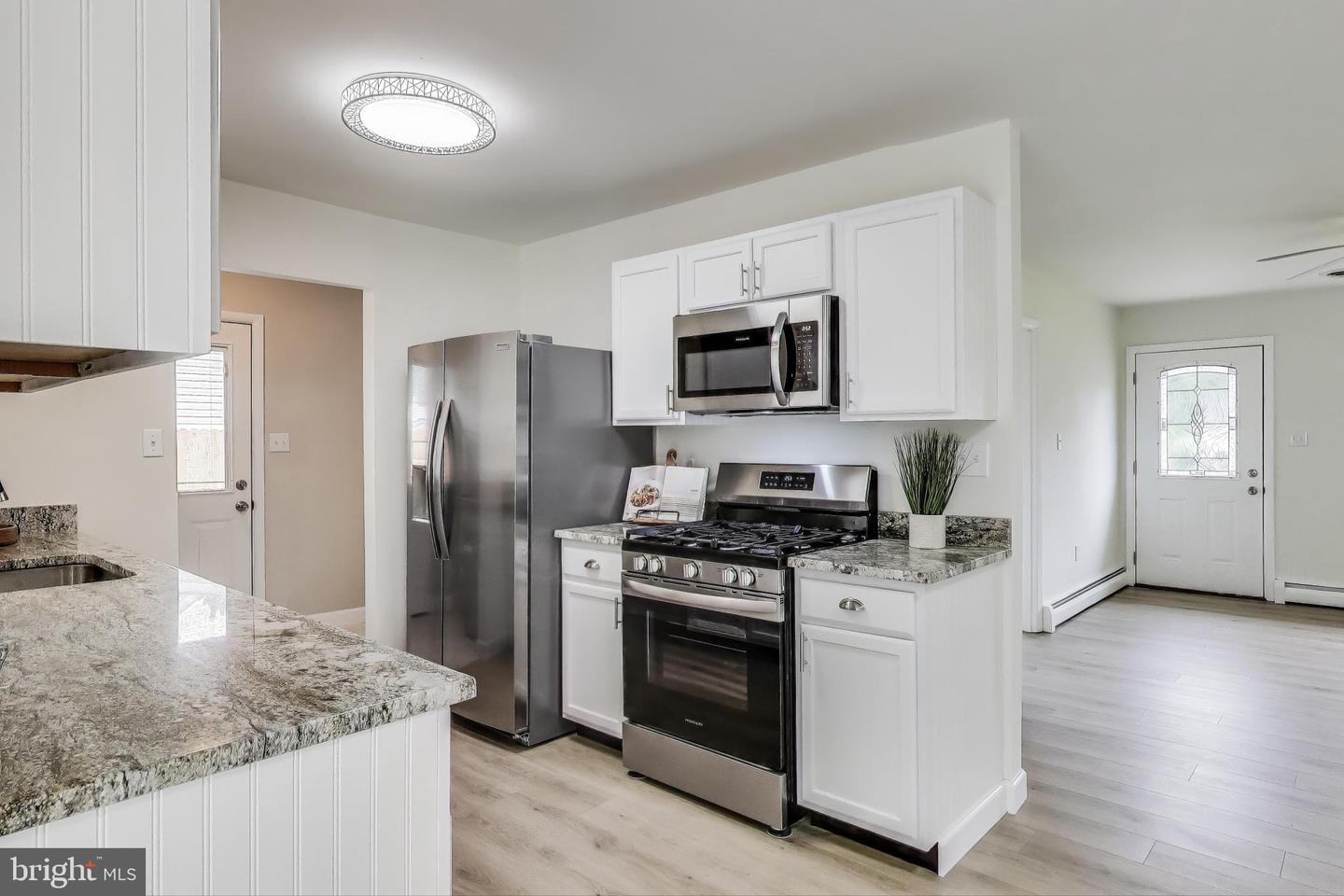 1412 CALIFORNIA ST, WOODBRIDGE, Virginia 22191, 3 Bedrooms Bedrooms, ,2 BathroomsBathrooms,Residential,For sale,1412 CALIFORNIA ST,VAPW2094396 MLS # VAPW2094396