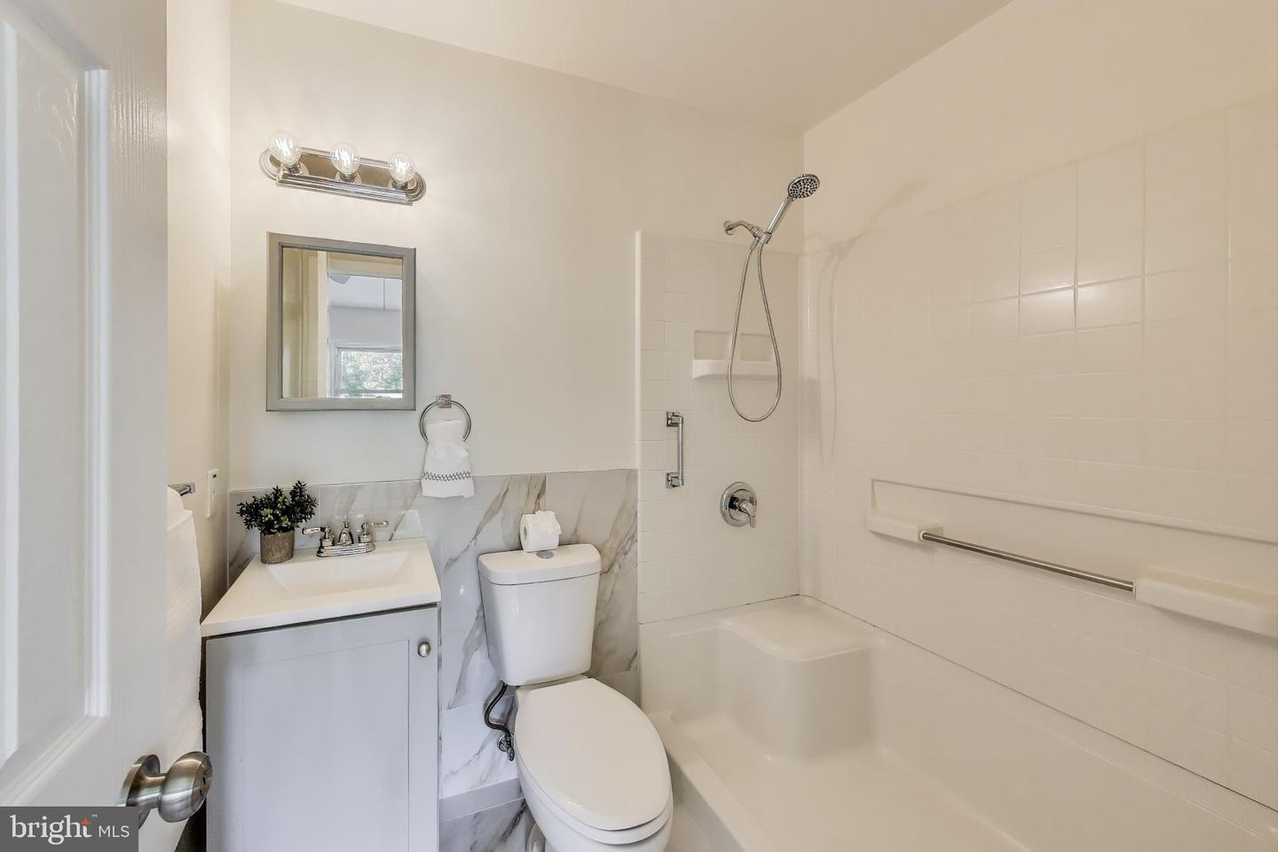 1412 CALIFORNIA ST, WOODBRIDGE, Virginia 22191, 3 Bedrooms Bedrooms, ,2 BathroomsBathrooms,Residential,For sale,1412 CALIFORNIA ST,VAPW2094396 MLS # VAPW2094396