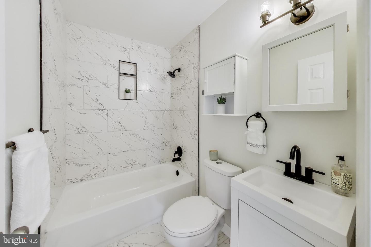 1412 CALIFORNIA ST, WOODBRIDGE, Virginia 22191, 3 Bedrooms Bedrooms, ,2 BathroomsBathrooms,Residential,For sale,1412 CALIFORNIA ST,VAPW2094396 MLS # VAPW2094396