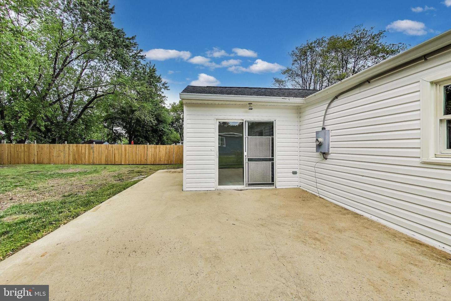 1412 CALIFORNIA ST, WOODBRIDGE, Virginia 22191, 3 Bedrooms Bedrooms, ,2 BathroomsBathrooms,Residential,For sale,1412 CALIFORNIA ST,VAPW2094396 MLS # VAPW2094396