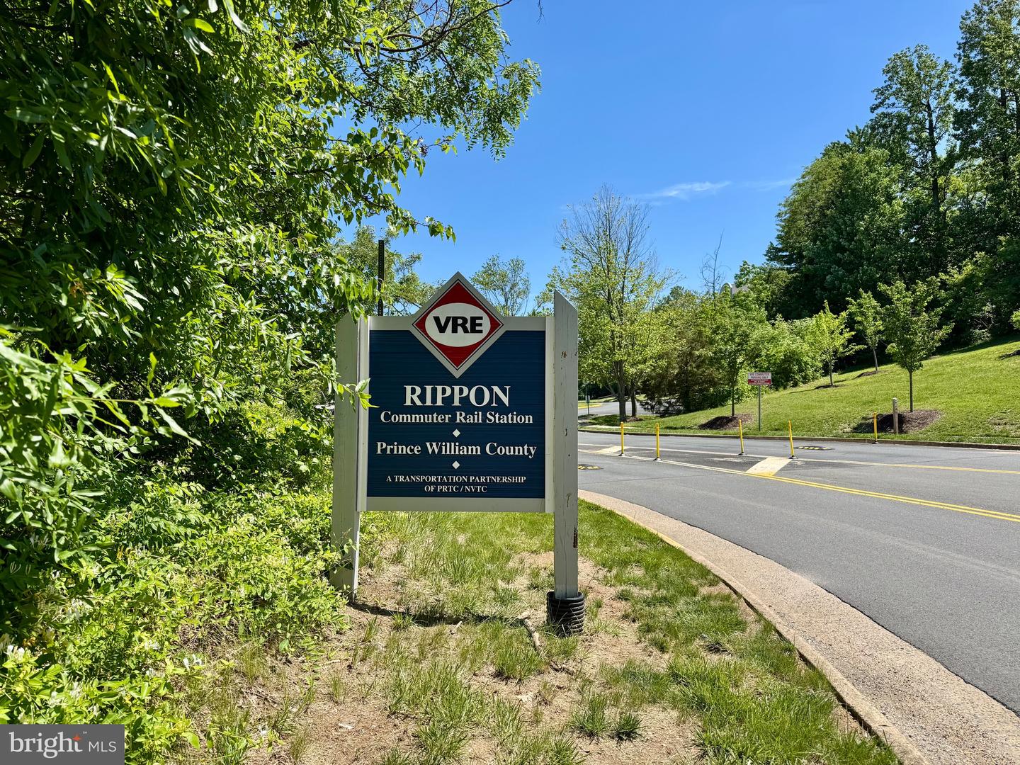 1412 CALIFORNIA ST, WOODBRIDGE, Virginia 22191, 3 Bedrooms Bedrooms, ,2 BathroomsBathrooms,Residential,For sale,1412 CALIFORNIA ST,VAPW2094396 MLS # VAPW2094396