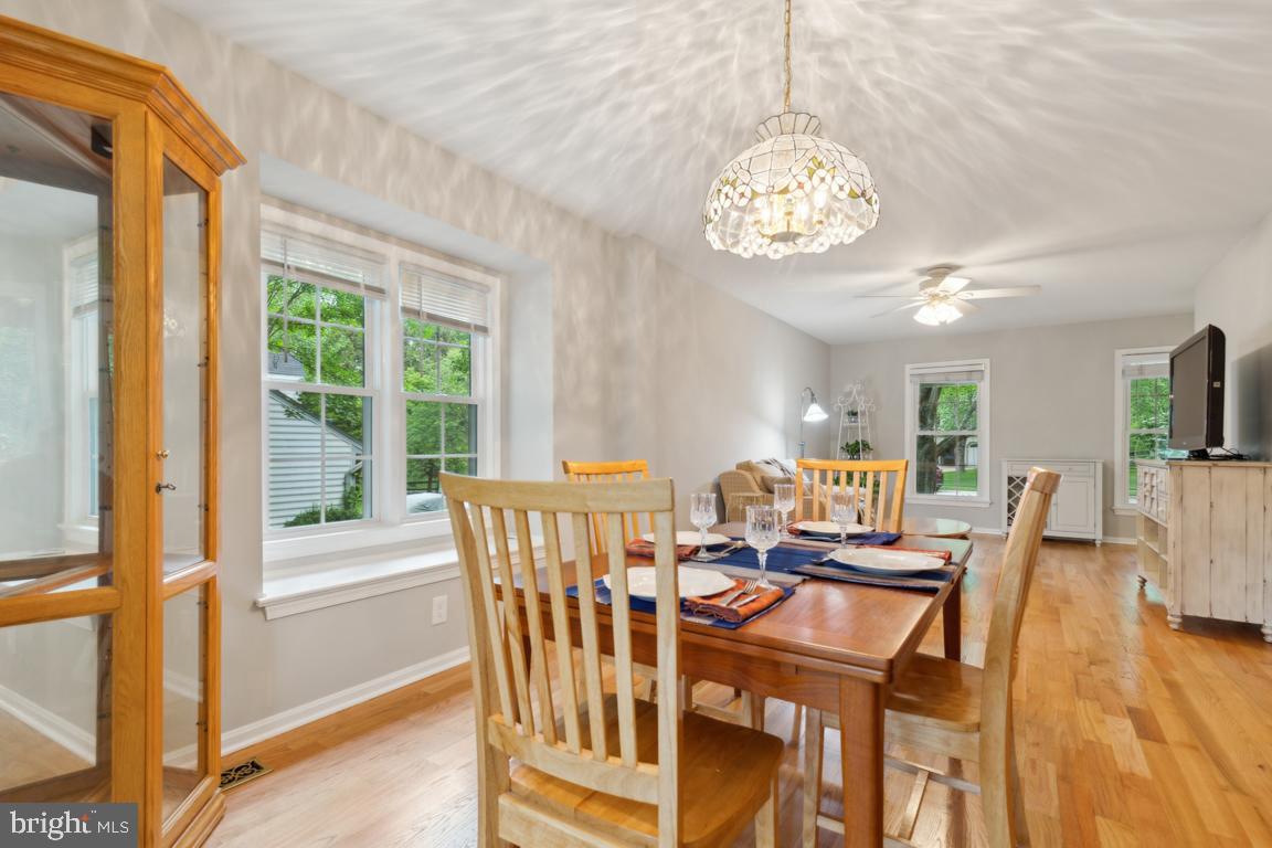 9111 BLUE JUG LNDG, BURKE, Virginia 22015, 3 Bedrooms Bedrooms, ,3 BathroomsBathrooms,Residential,For sale,9111 BLUE JUG LNDG,VAFX2239554 MLS # VAFX2239554