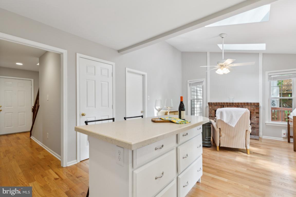 9111 BLUE JUG LNDG, BURKE, Virginia 22015, 3 Bedrooms Bedrooms, ,3 BathroomsBathrooms,Residential,For sale,9111 BLUE JUG LNDG,VAFX2239554 MLS # VAFX2239554