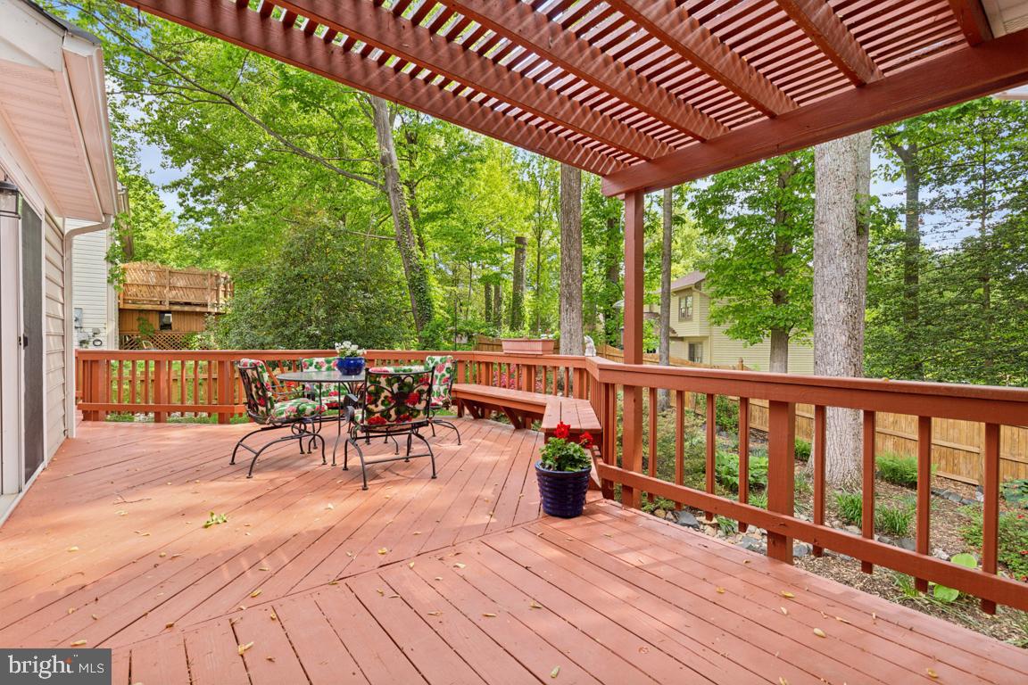 9111 BLUE JUG LNDG, BURKE, Virginia 22015, 3 Bedrooms Bedrooms, ,3 BathroomsBathrooms,Residential,For sale,9111 BLUE JUG LNDG,VAFX2239554 MLS # VAFX2239554