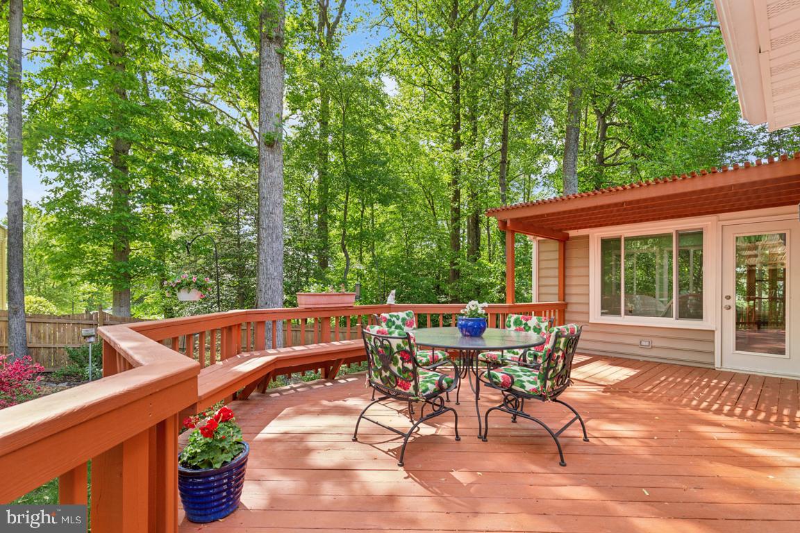 9111 BLUE JUG LNDG, BURKE, Virginia 22015, 3 Bedrooms Bedrooms, ,3 BathroomsBathrooms,Residential,For sale,9111 BLUE JUG LNDG,VAFX2239554 MLS # VAFX2239554