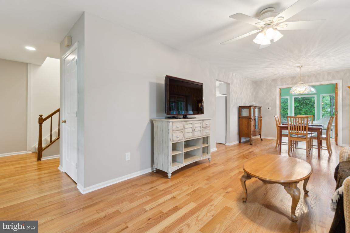 9111 BLUE JUG LNDG, BURKE, Virginia 22015, 3 Bedrooms Bedrooms, ,3 BathroomsBathrooms,Residential,For sale,9111 BLUE JUG LNDG,VAFX2239554 MLS # VAFX2239554
