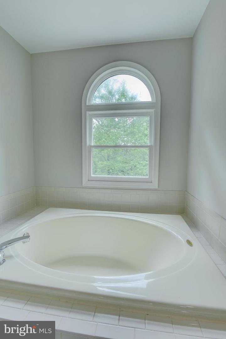 11155 ALENDALE CT, MANASSAS, Virginia 20112, 4 Bedrooms Bedrooms, ,2 BathroomsBathrooms,Residential,For sale,11155 ALENDALE CT,VAPW2094310 MLS # VAPW2094310