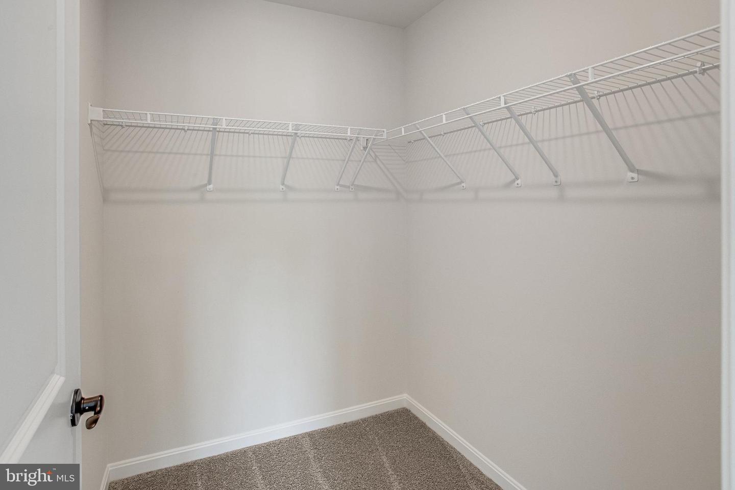 35607 PINE NEEDLE LN, LOCUST GROVE, Virginia 22508, 3 Bedrooms Bedrooms, ,3 BathroomsBathrooms,Residential,For sale,35607 PINE NEEDLE LN,VAOR2009658 MLS # VAOR2009658