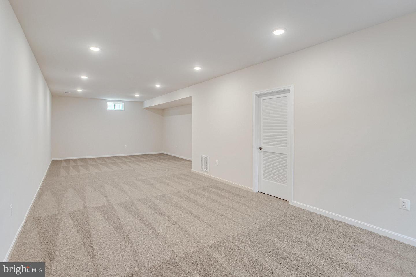 35607 PINE NEEDLE LN, LOCUST GROVE, Virginia 22508, 3 Bedrooms Bedrooms, ,3 BathroomsBathrooms,Residential,For sale,35607 PINE NEEDLE LN,VAOR2009658 MLS # VAOR2009658