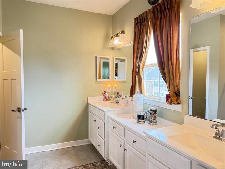 11237 CREEK FORD TER, MANASSAS, Virginia 20109, 3 Bedrooms Bedrooms, ,2 BathroomsBathrooms,Residential,For sale,11237 CREEK FORD TER,VAPW2094444 MLS # VAPW2094444