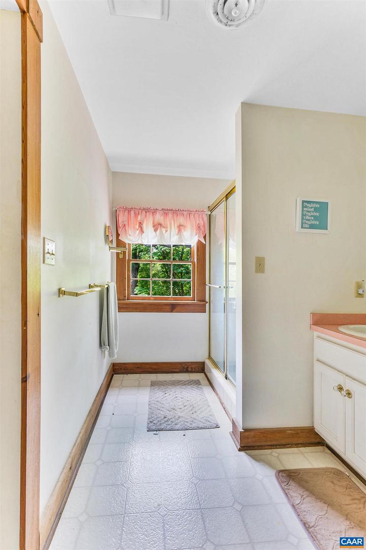 5722 JAMES RIVER RD, GLADSTONE, Virginia 24553, 2 Bedrooms Bedrooms, ,2 BathroomsBathrooms,Residential,For sale,5722 JAMES RIVER RD,664384 MLS # 664384