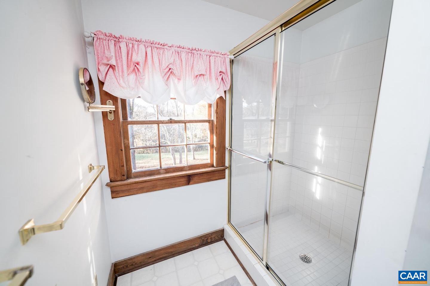5722 JAMES RIVER RD, GLADSTONE, Virginia 24553, 2 Bedrooms Bedrooms, ,2 BathroomsBathrooms,Residential,For sale,5722 JAMES RIVER RD,664384 MLS # 664384