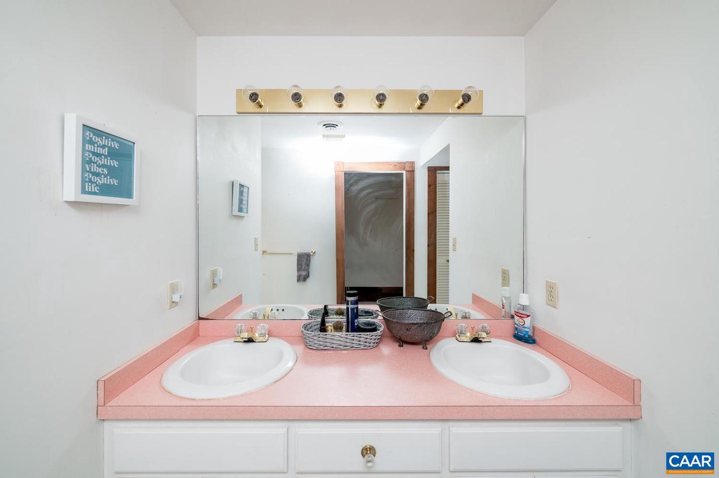 5722 JAMES RIVER RD, GLADSTONE, Virginia 24553, 2 Bedrooms Bedrooms, ,2 BathroomsBathrooms,Residential,For sale,5722 JAMES RIVER RD,664384 MLS # 664384