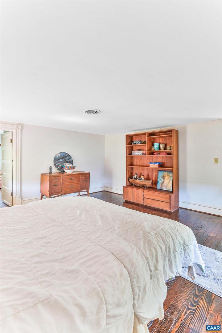5722 JAMES RIVER RD, GLADSTONE, Virginia 24553, 2 Bedrooms Bedrooms, ,2 BathroomsBathrooms,Residential,For sale,5722 JAMES RIVER RD,664384 MLS # 664384