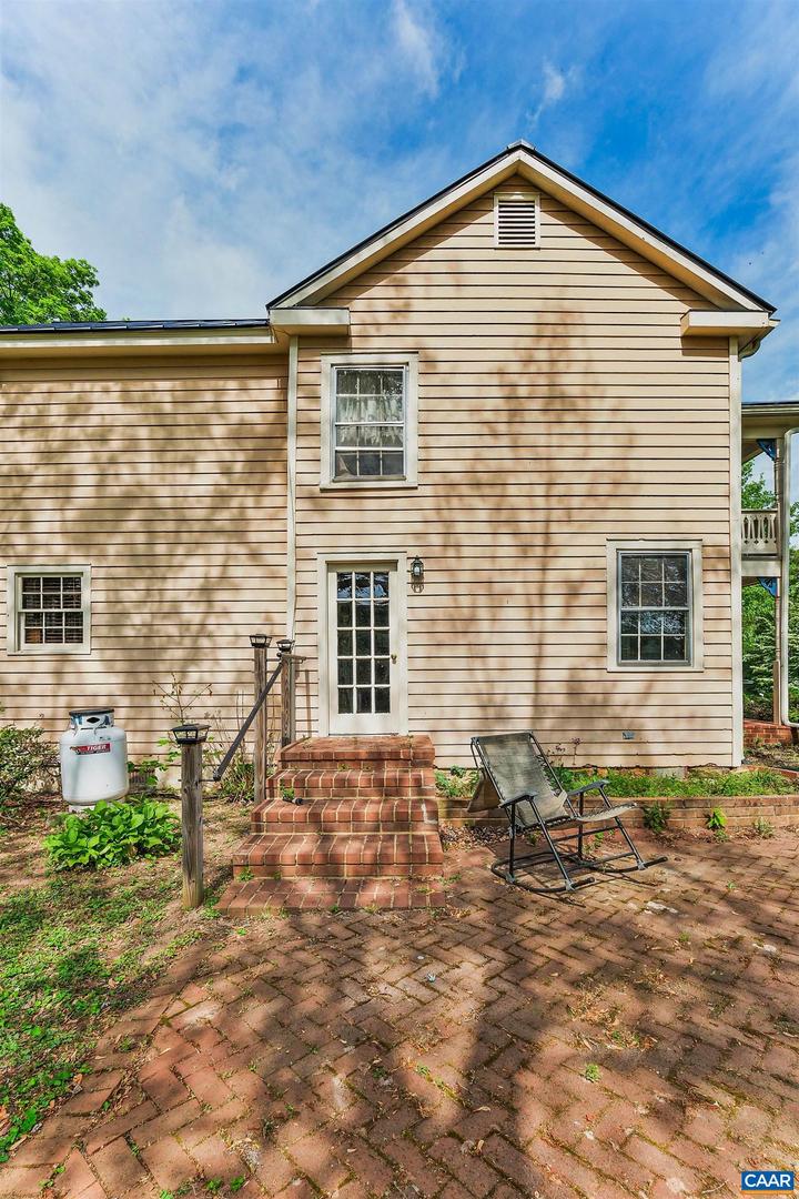 5722 JAMES RIVER RD, GLADSTONE, Virginia 24553, 2 Bedrooms Bedrooms, ,2 BathroomsBathrooms,Residential,For sale,5722 JAMES RIVER RD,664384 MLS # 664384