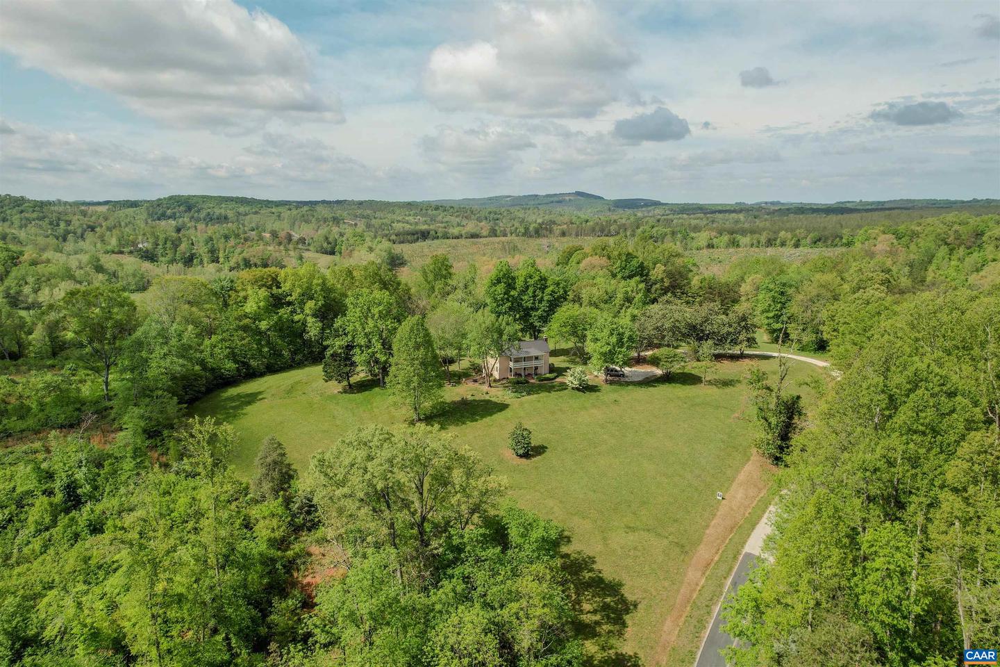 5722 JAMES RIVER RD, GLADSTONE, Virginia 24553, 2 Bedrooms Bedrooms, ,2 BathroomsBathrooms,Residential,For sale,5722 JAMES RIVER RD,664384 MLS # 664384