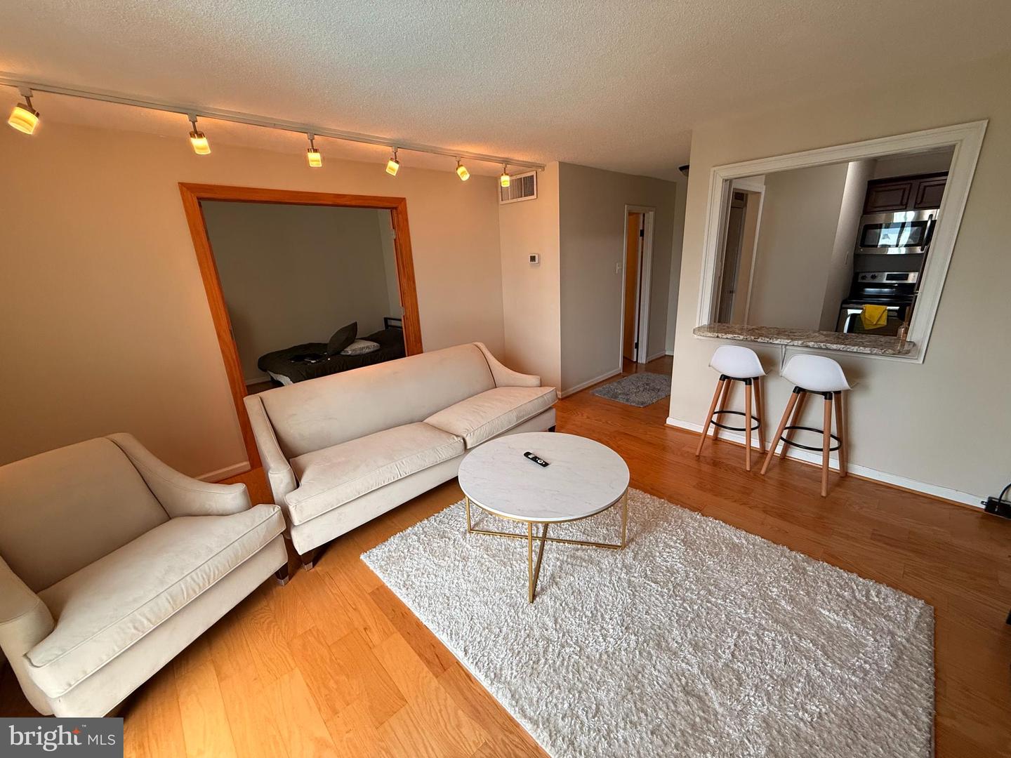 6800 FLEETWOOD RD #1008, MCLEAN, Virginia 22101, 1 Bedroom Bedrooms, ,1 BathroomBathrooms,Residential,For sale,6800 FLEETWOOD RD #1008,VAFX2240170 MLS # VAFX2240170