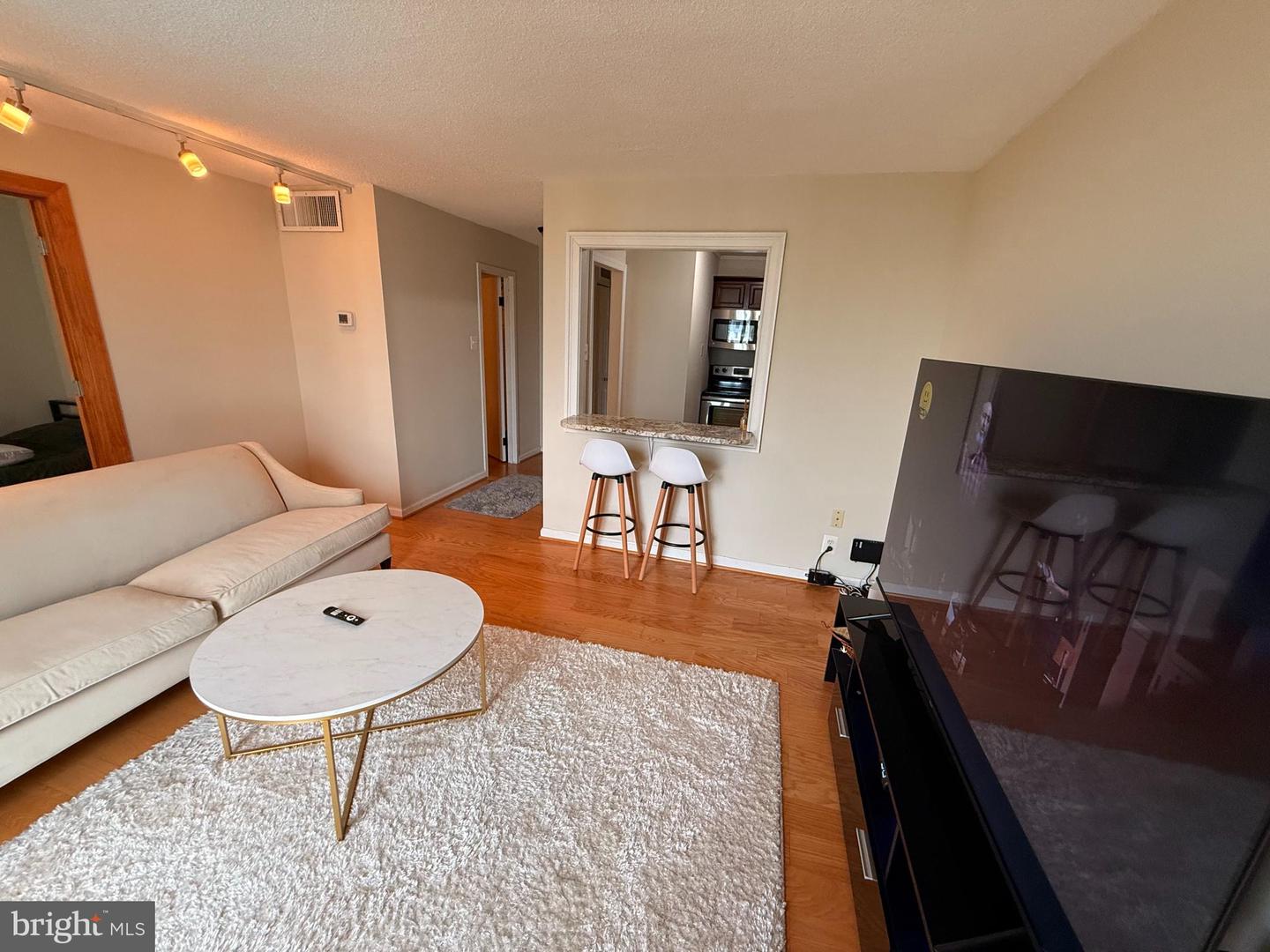 6800 FLEETWOOD RD #1008, MCLEAN, Virginia 22101, 1 Bedroom Bedrooms, ,1 BathroomBathrooms,Residential,For sale,6800 FLEETWOOD RD #1008,VAFX2240170 MLS # VAFX2240170