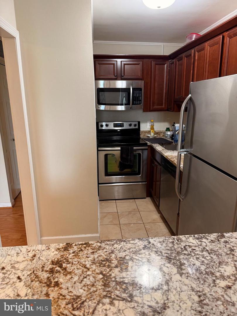 6800 FLEETWOOD RD #1008, MCLEAN, Virginia 22101, 1 Bedroom Bedrooms, ,1 BathroomBathrooms,Residential,For sale,6800 FLEETWOOD RD #1008,VAFX2240170 MLS # VAFX2240170