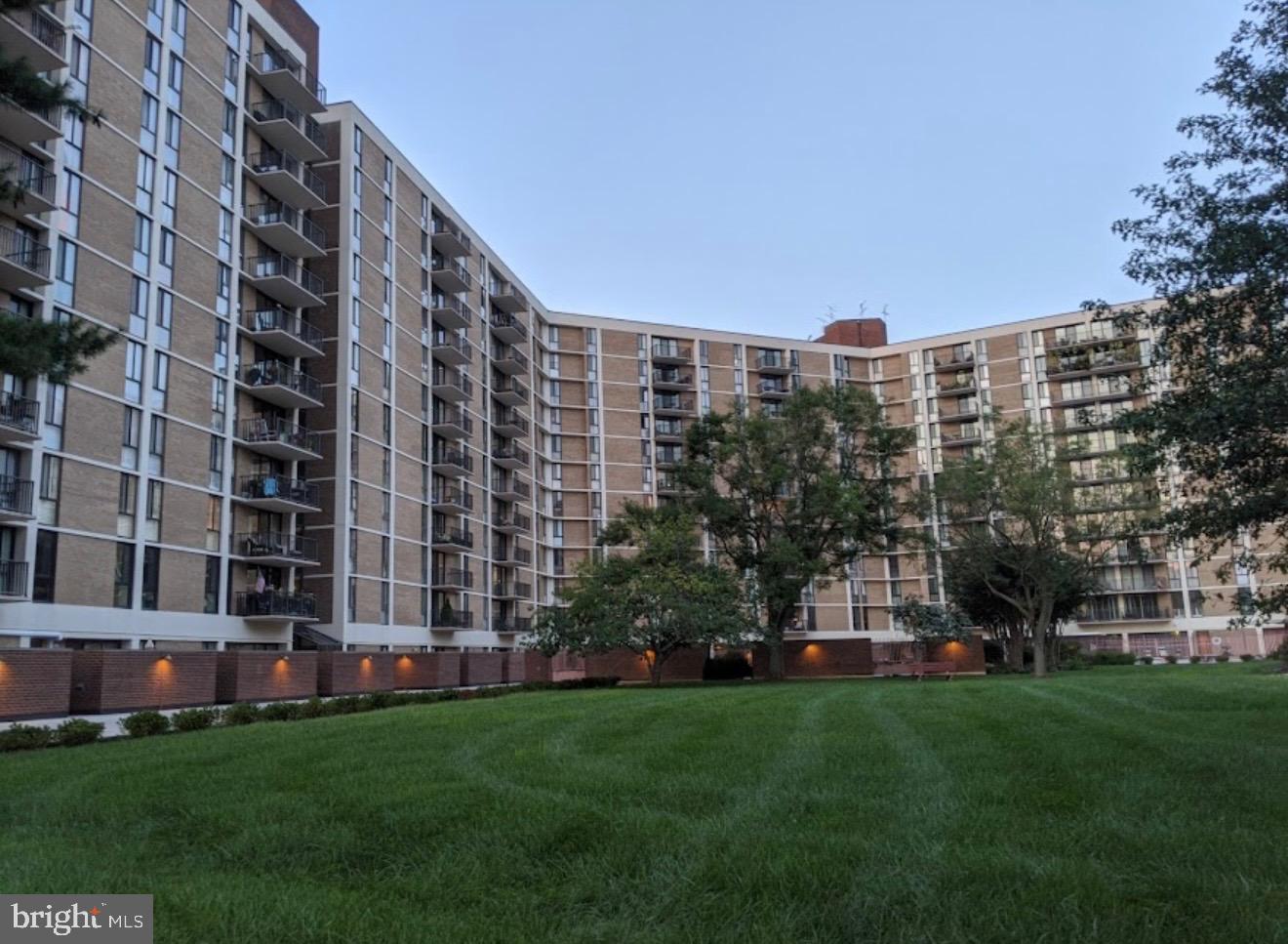 6800 FLEETWOOD RD #1008, MCLEAN, Virginia 22101, 1 Bedroom Bedrooms, ,1 BathroomBathrooms,Residential,For sale,6800 FLEETWOOD RD #1008,VAFX2240170 MLS # VAFX2240170