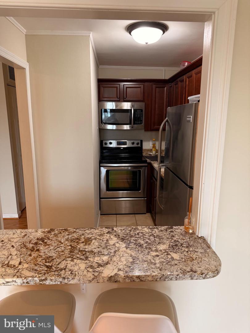 6800 FLEETWOOD RD #1008, MCLEAN, Virginia 22101, 1 Bedroom Bedrooms, ,1 BathroomBathrooms,Residential,For sale,6800 FLEETWOOD RD #1008,VAFX2240170 MLS # VAFX2240170
