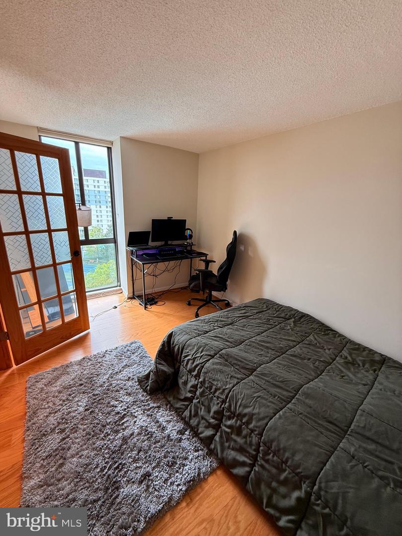 6800 FLEETWOOD RD #1008, MCLEAN, Virginia 22101, 1 Bedroom Bedrooms, ,1 BathroomBathrooms,Residential,For sale,6800 FLEETWOOD RD #1008,VAFX2240170 MLS # VAFX2240170
