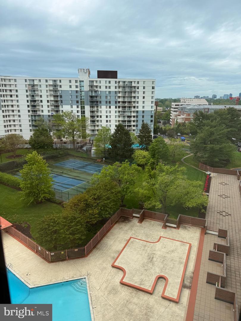 6800 FLEETWOOD RD #1008, MCLEAN, Virginia 22101, 1 Bedroom Bedrooms, ,1 BathroomBathrooms,Residential,For sale,6800 FLEETWOOD RD #1008,VAFX2240170 MLS # VAFX2240170