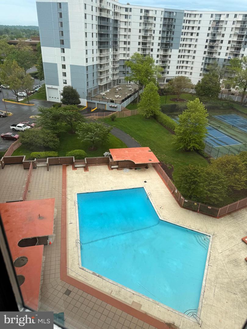 6800 FLEETWOOD RD #1008, MCLEAN, Virginia 22101, 1 Bedroom Bedrooms, ,1 BathroomBathrooms,Residential,For sale,6800 FLEETWOOD RD #1008,VAFX2240170 MLS # VAFX2240170