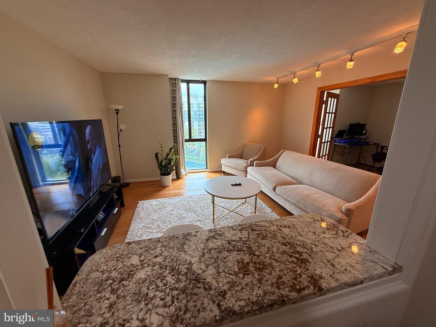 6800 FLEETWOOD RD #1008, MCLEAN, Virginia 22101, 1 Bedroom Bedrooms, ,1 BathroomBathrooms,Residential,For sale,6800 FLEETWOOD RD #1008,VAFX2240170 MLS # VAFX2240170