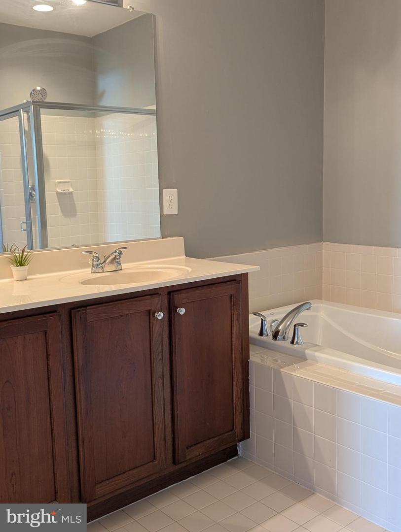 7848 CEDAR BRANCH DR, GAINESVILLE, Virginia 20155, 2 Bedrooms Bedrooms, ,2 BathroomsBathrooms,Residential,For sale,7848 CEDAR BRANCH DR,VAPW2094464 MLS # VAPW2094464