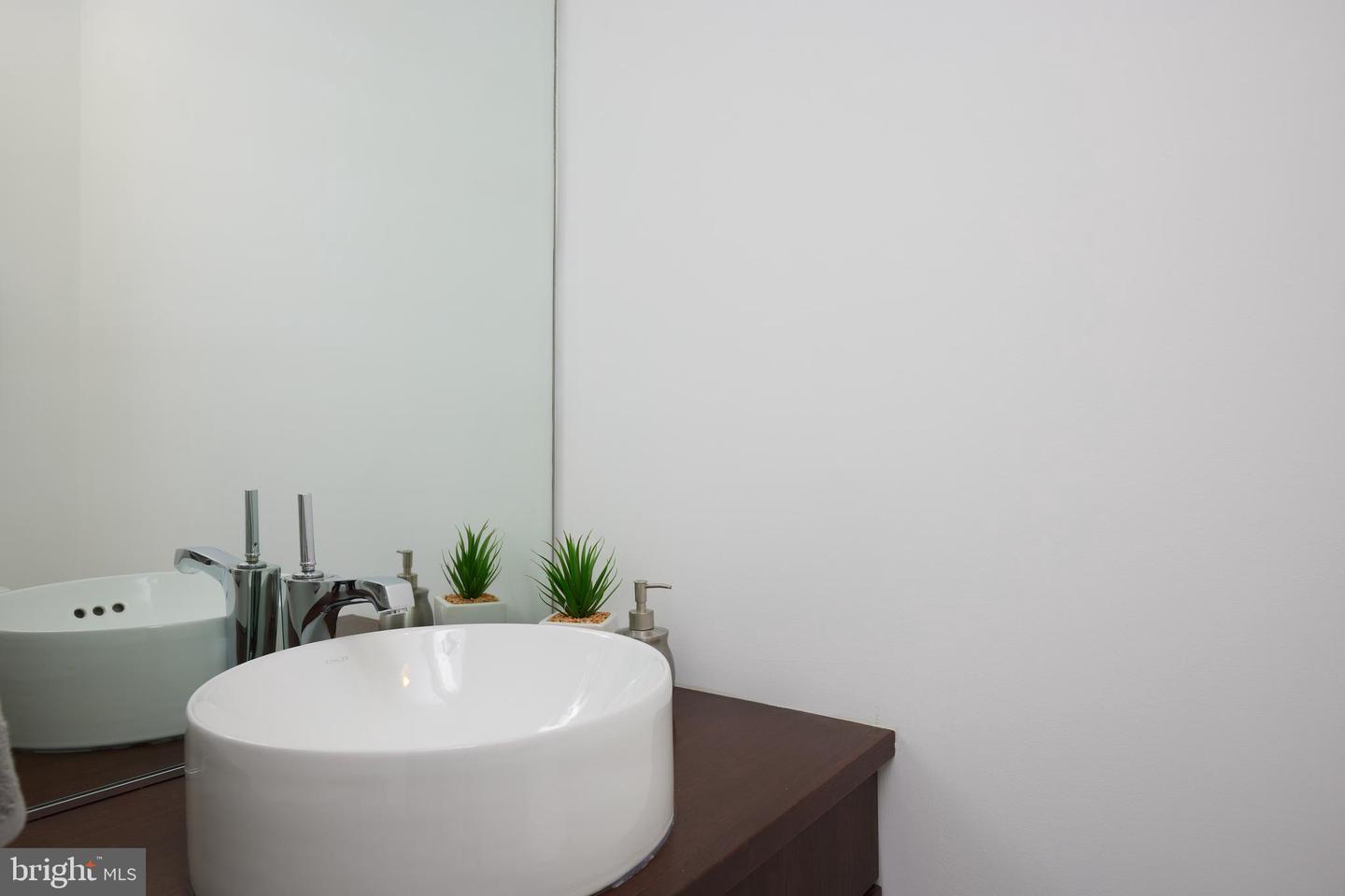 1420 T ST NW #2, WASHINGTON, District Of Columbia 20009, 2 Bedrooms Bedrooms, ,2 BathroomsBathrooms,Residential,For sale,1420 T ST NW #2,DCDC2200164 MLS # DCDC2200164