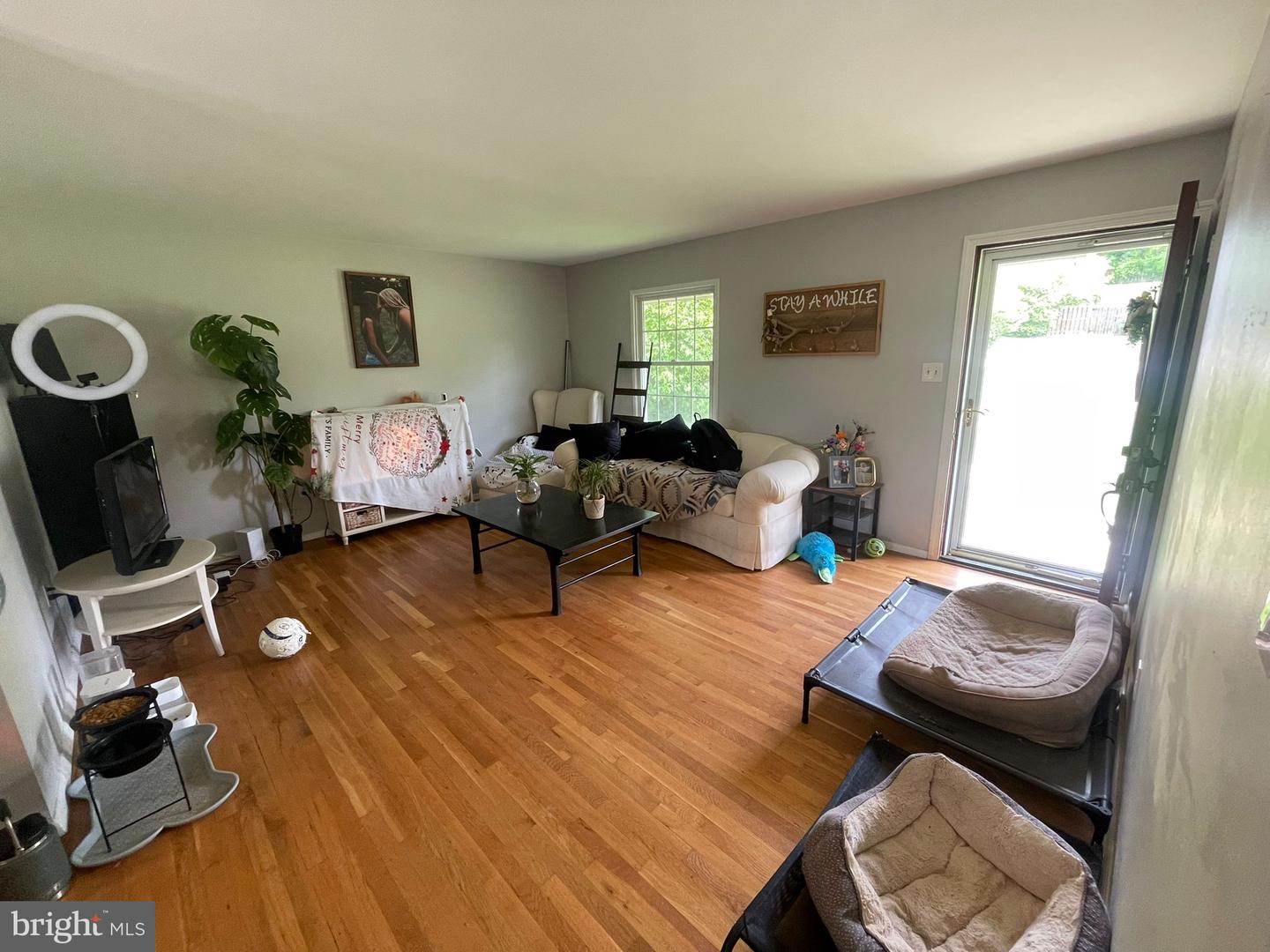 6512 CARRIAGE DR, ALEXANDRIA, Virginia 22310, 4 Bedrooms Bedrooms, 7 Rooms Rooms,1 BathroomBathrooms,Residential,For sale,6512 CARRIAGE DR,VAFX2240208 MLS # VAFX2240208
