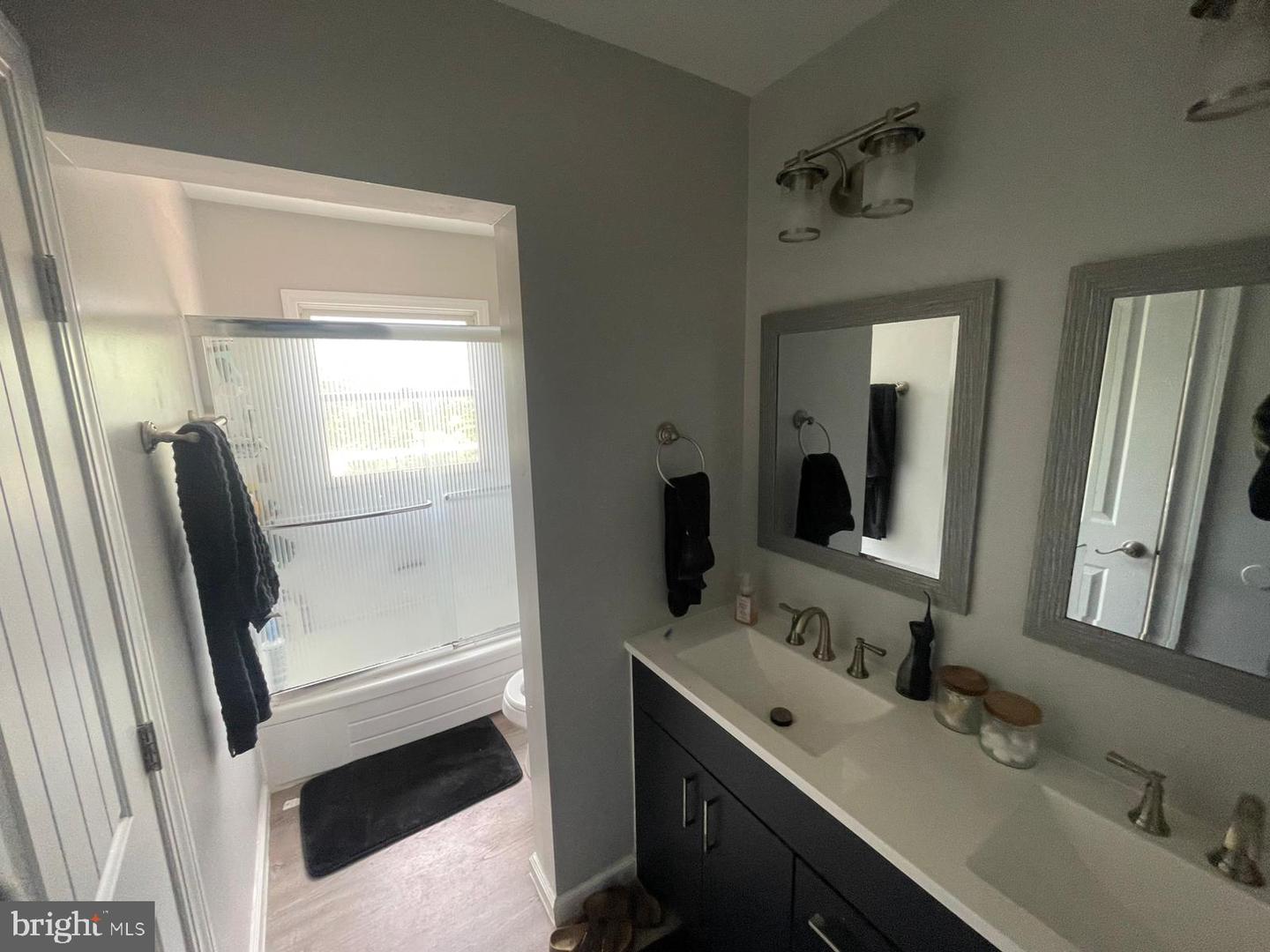 6512 CARRIAGE DR, ALEXANDRIA, Virginia 22310, 4 Bedrooms Bedrooms, 7 Rooms Rooms,1 BathroomBathrooms,Residential,For sale,6512 CARRIAGE DR,VAFX2240208 MLS # VAFX2240208