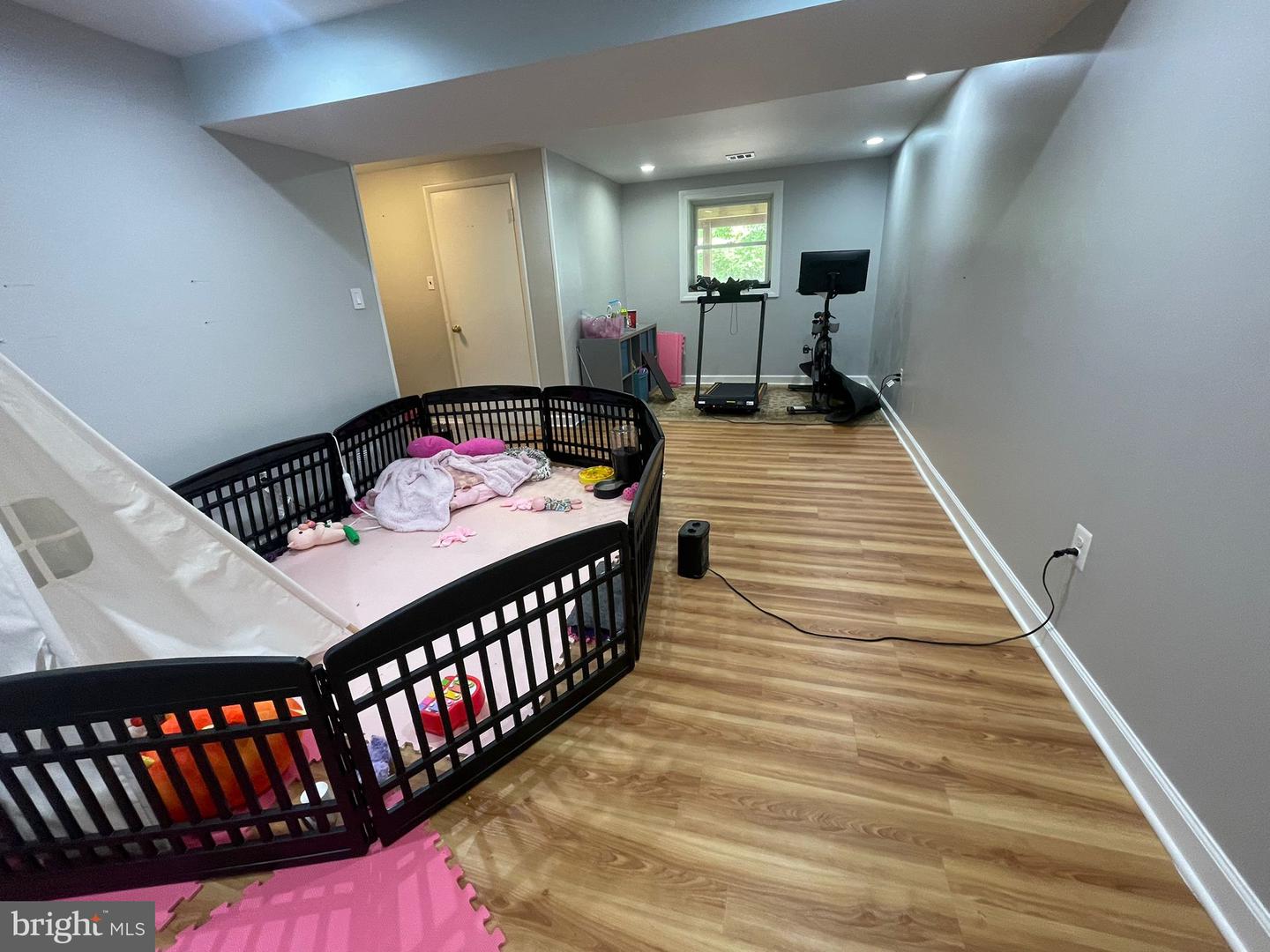6512 CARRIAGE DR, ALEXANDRIA, Virginia 22310, 4 Bedrooms Bedrooms, 7 Rooms Rooms,1 BathroomBathrooms,Residential,For sale,6512 CARRIAGE DR,VAFX2240208 MLS # VAFX2240208
