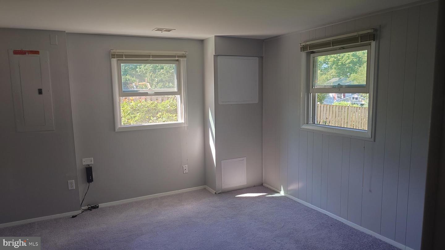 6512 CARRIAGE DR, ALEXANDRIA, Virginia 22310, 4 Bedrooms Bedrooms, 7 Rooms Rooms,1 BathroomBathrooms,Residential,For sale,6512 CARRIAGE DR,VAFX2240208 MLS # VAFX2240208